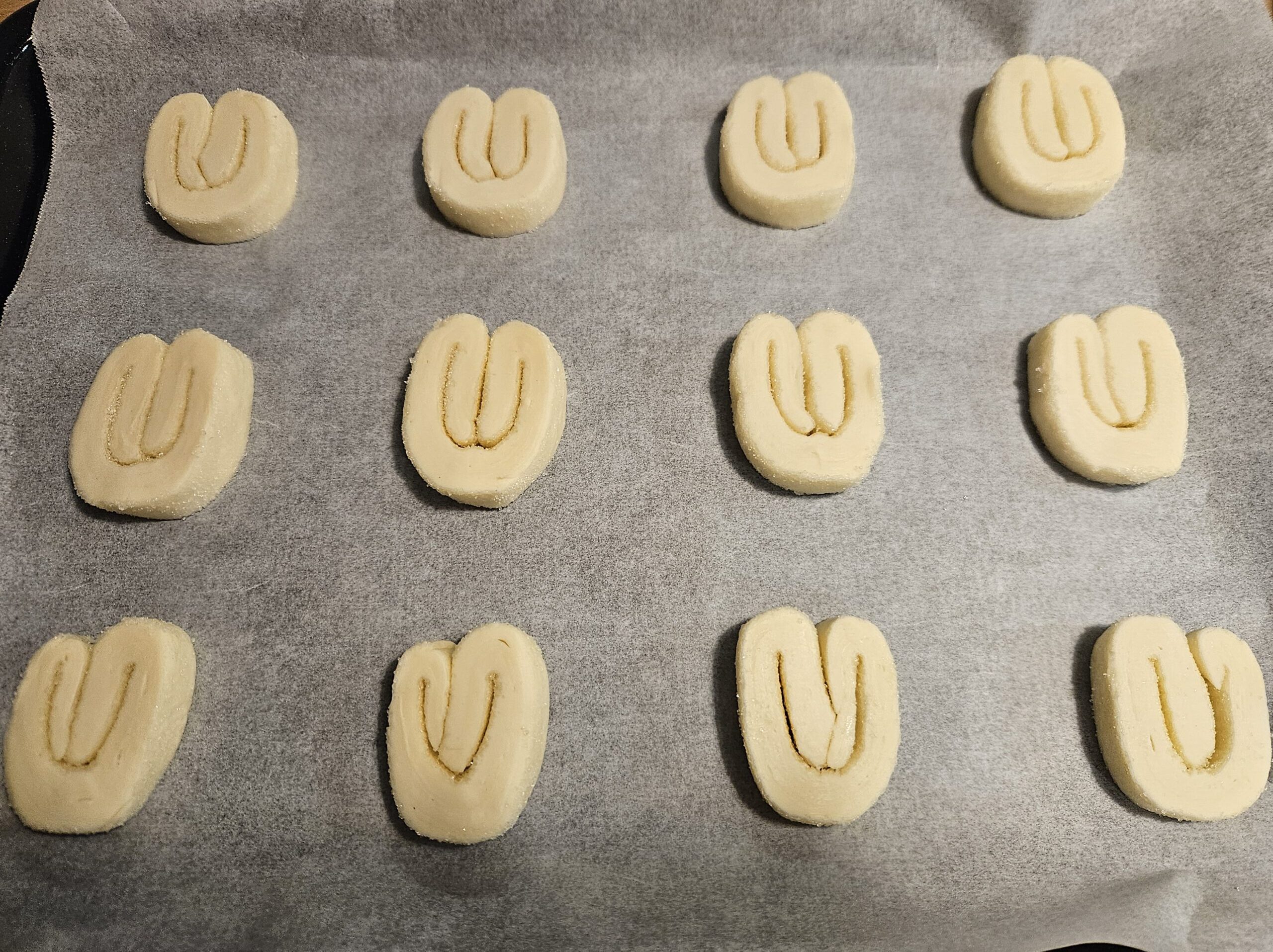 [悲報]ハート型のはずが謎の物体に…手作りパルミエで直面した絶望の記録