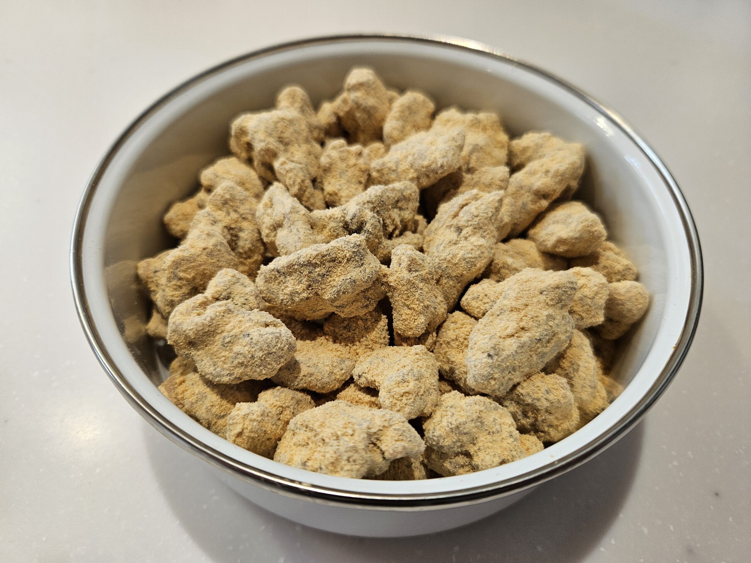 誰でも簡単！？　3つの材料で作る和菓子「きな粉クルミ」